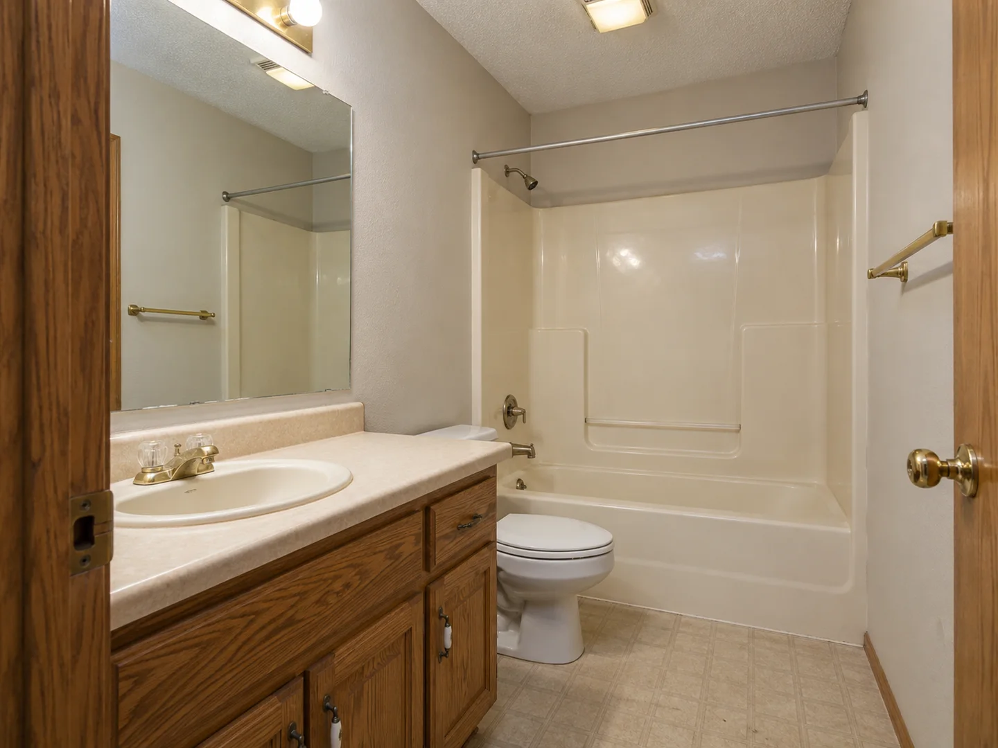Before renovation: Bathroom refresh